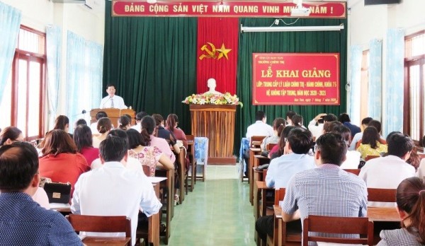 Khai giảng Lớp Trung cấp lý luận chính trị - hành chính khóa 75 tại Trường Chính trị tỉnh Kon Tum