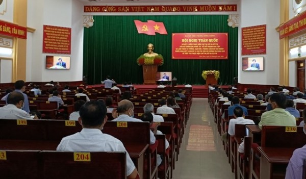 nghị trực tuyến toàn quốc sơ kết 5 năm thực hiện Chỉ thị số 05-CT/TW của Bộ Chính trị khóa XII, điểm cầu tại hội trường Ngọc Linh, thành phố Kon Tum