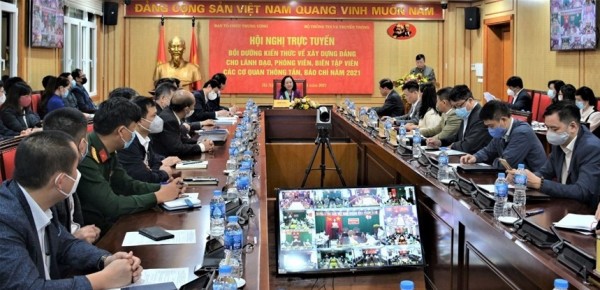 Các đại biểu tham dự Hội nghị tại điểm cầu Ban Tổ chức Trung ương (ảnh chụp qua màn hình)