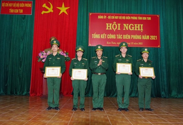 Bộ Chỉ huy trao danh hiệu “Đơn vị Quyết thắng”  cho 4 đơn vị