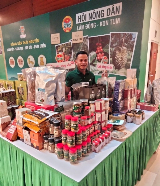 Các sản phảm OCOP và sản phẩm nông nghiệp tiêu biểu của Kon Tum trưng bày tại không gian của Đại hội