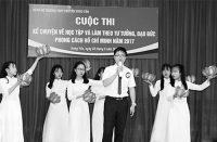 Một tiết mục tham gia cuộc thi kể chuyện về học tập và làm theo tư tưởng, đạo đức, phong cách Hồ Chí Minh năm 2017 của Trường THPT chuyên Hưng Yên - Nguồn: nhandan.com.vn