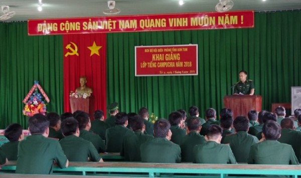 Bộ đội Biên phòng Kon Tum khai giảng lớp học tiếng Khmer năm 2018