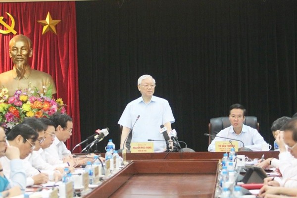 Tổng Bí thư Nguyễn Phú Trọng thăm và làm việc với Ban Tuyên giáo Trung ương: Làm tốt hơn nữa công tác xây dựng Đảng về chính trị tư tưởng