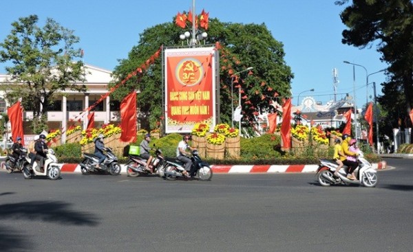 Bùng binh Trần Phú – Bà Triệu, thành phố Kon Tum