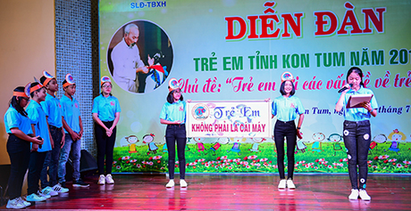Phần thi năng khiếu của đội thành phố Kon Tum tại Diễn đàn trẻ em tỉnh Kon Tum năm 2019. (nguồn: baokontum.com.vn)