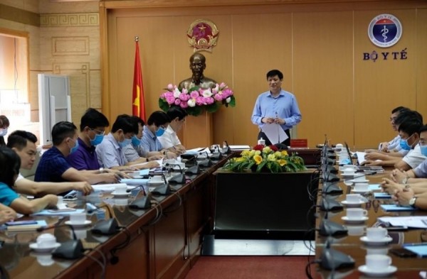 GS. TS. Nguyễn Thanh Long - Quyền Bộ trưởng Bộ Y tế phát biểu tại cuộc họp (Ảnh: baochinhphu.vn)