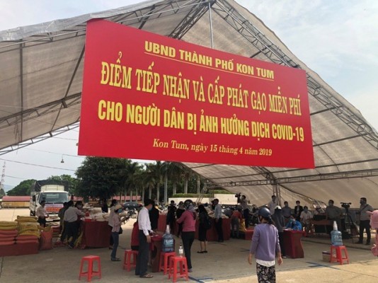 TP.Kon Tum hỗ trợ gạo cho nhân dân trong mùa dịch Covid-19