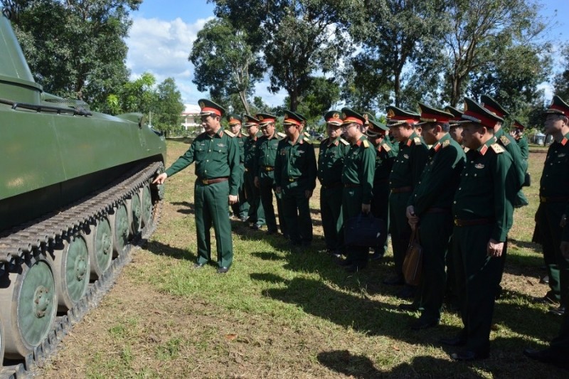 Đại tướng Phan Văn Giang kiểm tra công tác huấn luyện tại Sư đoàn 10
