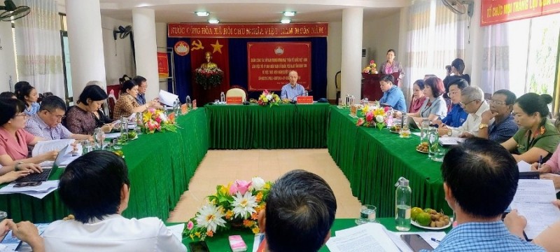 Đồng chí Trương Thị Ngọc Ánh - Phó Chủ tịch Ủy ban Trung ương MTTQ Việt Nam phát biểu tại hội nghị