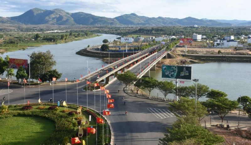 Không gian đô thị thành phố Kon Tum ngày càng mở rộng theo hướng đẹp, văn minh, hiện đại (nguồn trên Inter)