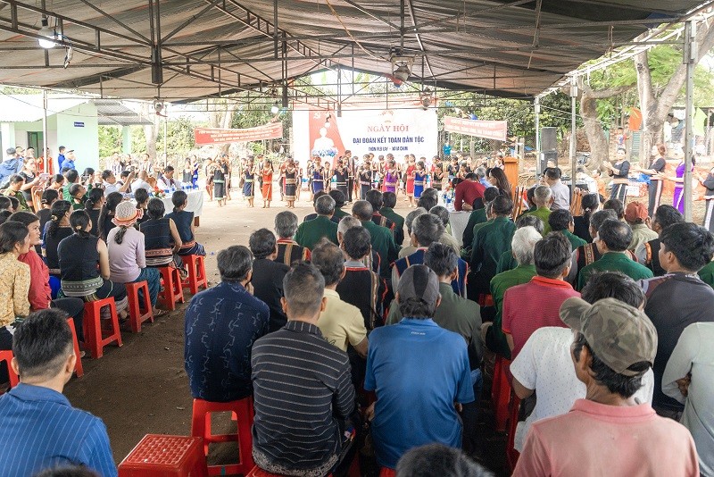 Ngày hội đại đoàn kết ở thôn Plei Lay, xã Ia Chim, Tp Kon Tum.