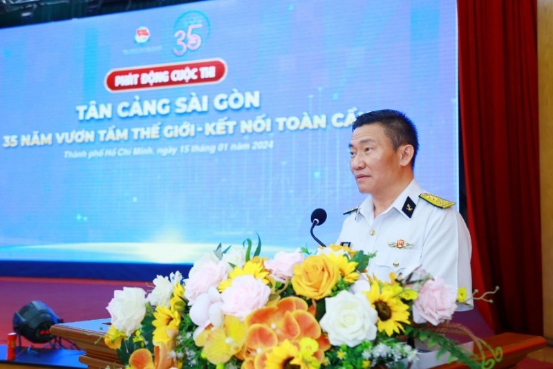 Đại tá Bùi Văn Quỳ phát động cuộc thi. Ảnh: CH