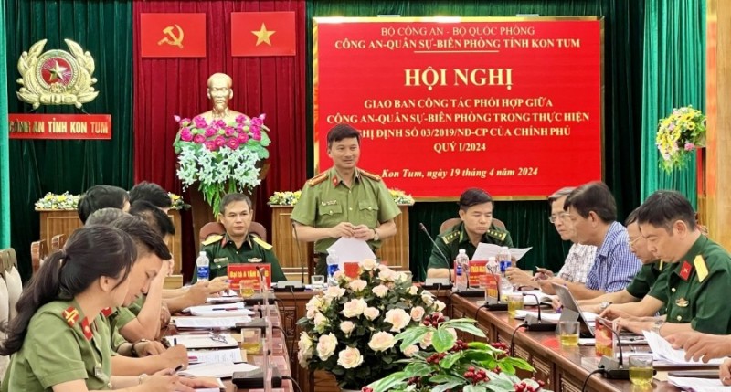 Đại tá Trịnh Khắc Cường, Phó Giám đốc Công an tỉnh phát biểu kết luận Hội nghị