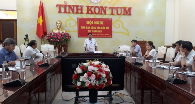 Đồng chí Lê Quang Thới phát biểu tại hội nghị.