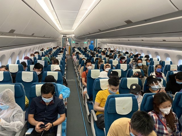 Bộ Giao thông vận tải chỉ đạo các hãng hàng không của Việt Nam  chuẩn bị sẵn sàng kế hoạch đưa người Việt  và thành viên gia đình về nước. Ảnh - baochinhphu.vn