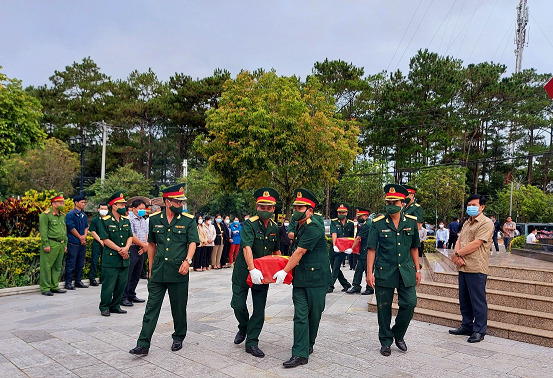 Quy tập hài cốt các Liệt sĩ về an táng tại Nghĩa trang liệt sĩ huyện
